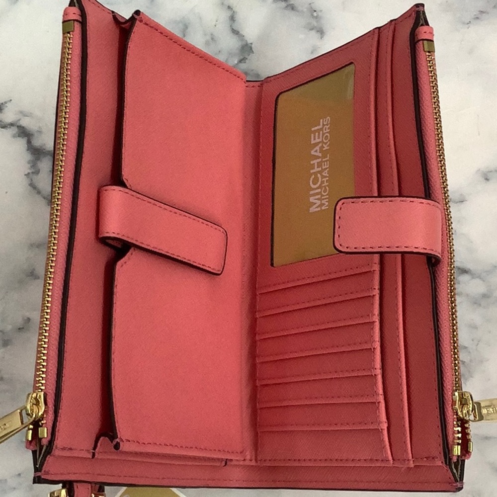 NWT- Michael Kors Tote & Wallet / Phone Case - Picture 6 of 6